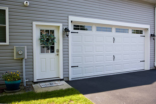 24/7 Emergency Garage Door Roller Replacement experts in Columbus, WI